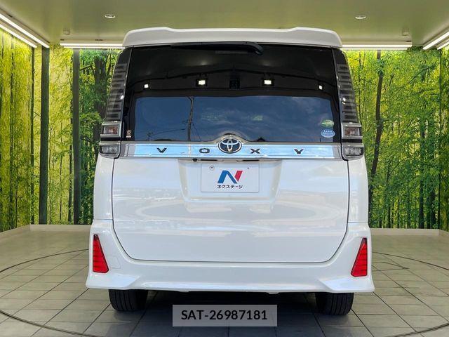 Toyota VOXY 2017-08 8782428-15