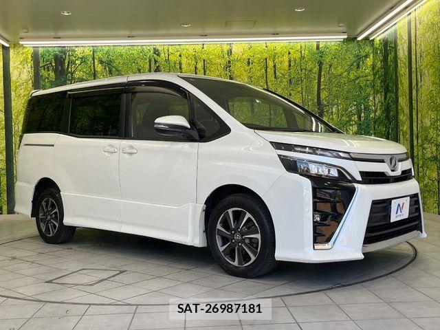 Toyota VOXY 2017-08 8782428-16