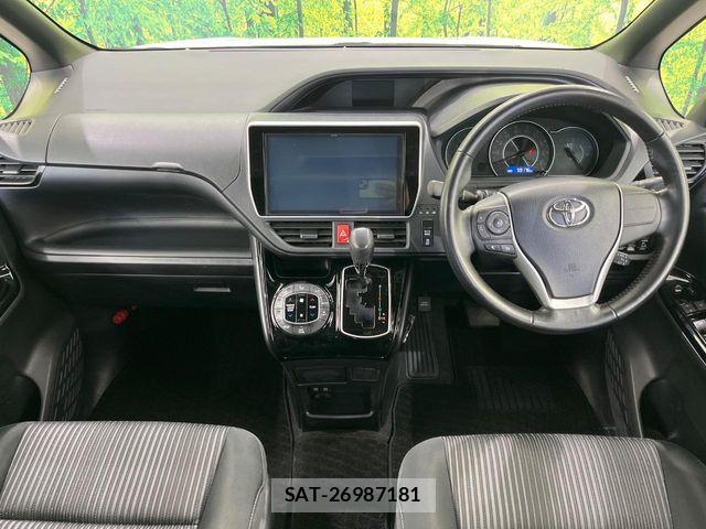 Toyota VOXY 2017-08 8782428-1