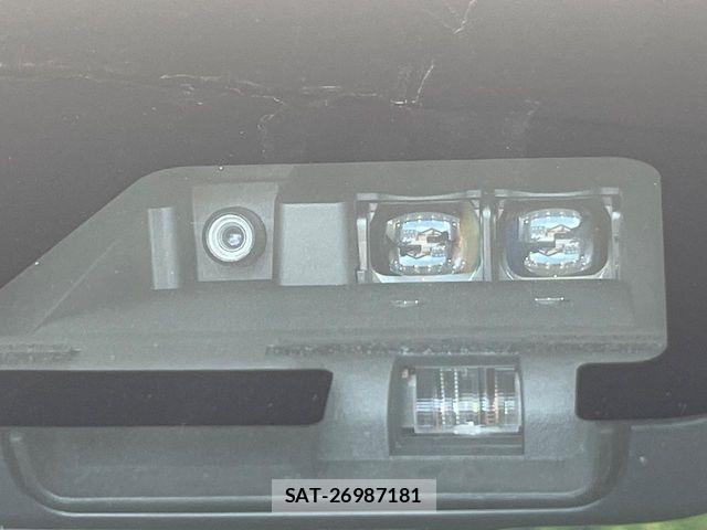 Toyota VOXY 2017-08 8782428-5