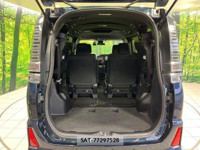 Toyota VOXY 2019-11 8782429-10