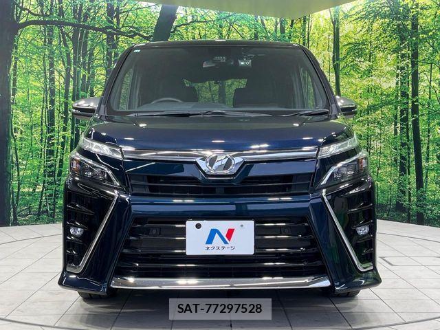 Toyota VOXY 2019-11 8782429-14