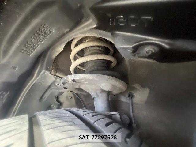 Toyota VOXY 2019-11 8782429-19