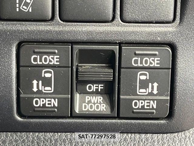 Toyota VOXY 2019-11 8782429-5
