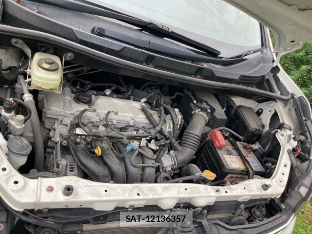 Toyota VOXY 2013-09 8782433-10