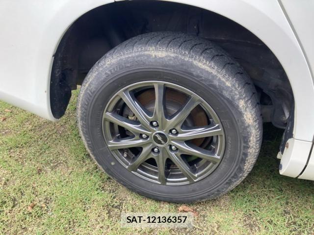 Toyota VOXY 2013-09 8782433-12