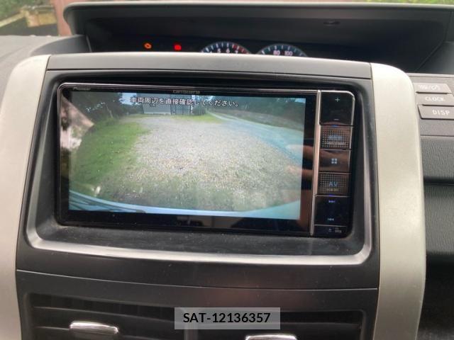 Toyota VOXY 2013-09 8782433-21