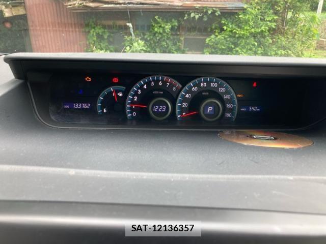 Toyota VOXY 2013-09 8782433-22
