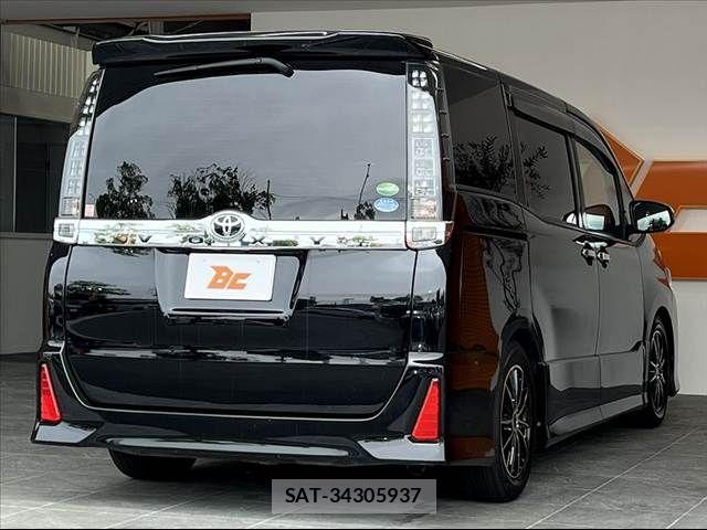 Toyota VOXY 2014-06 8782432-14