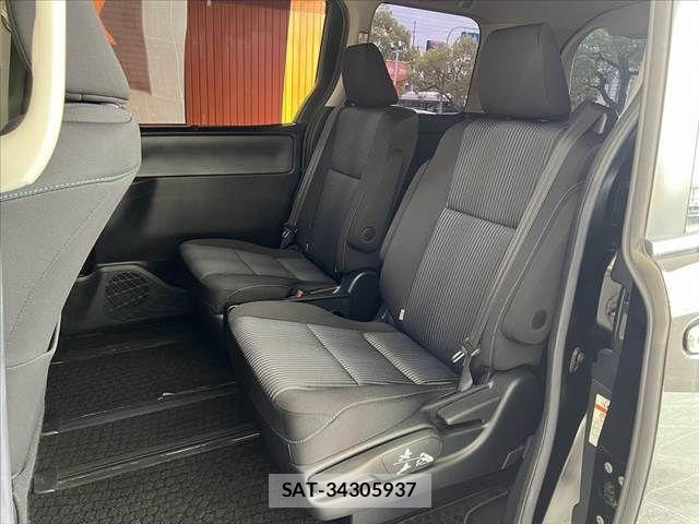 Toyota VOXY 2014-06 8782432-18