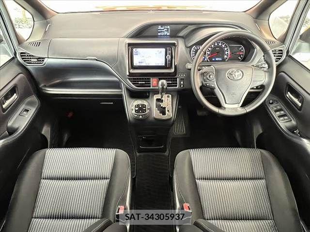 Toyota VOXY 2014-06 8782432-1