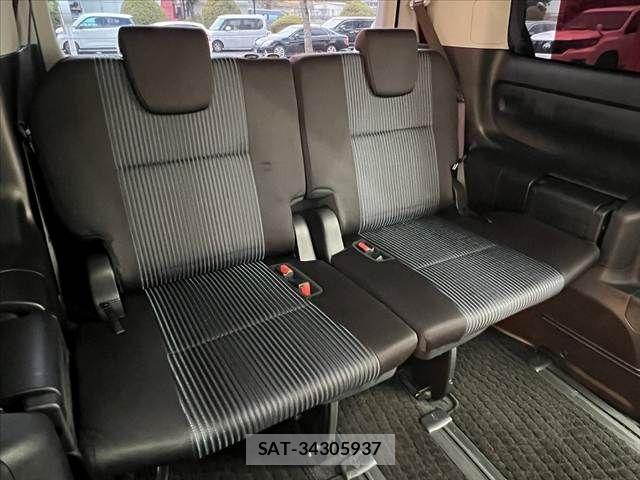 Toyota VOXY 2014-06 8782432-19