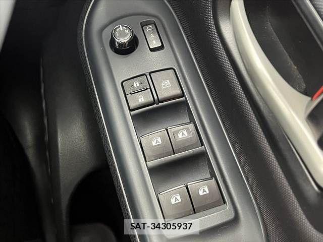 Toyota VOXY 2014-06 8782432-28