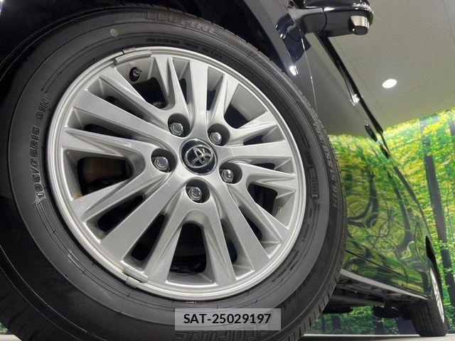 Toyota VOXY 2016-12 8832198-10