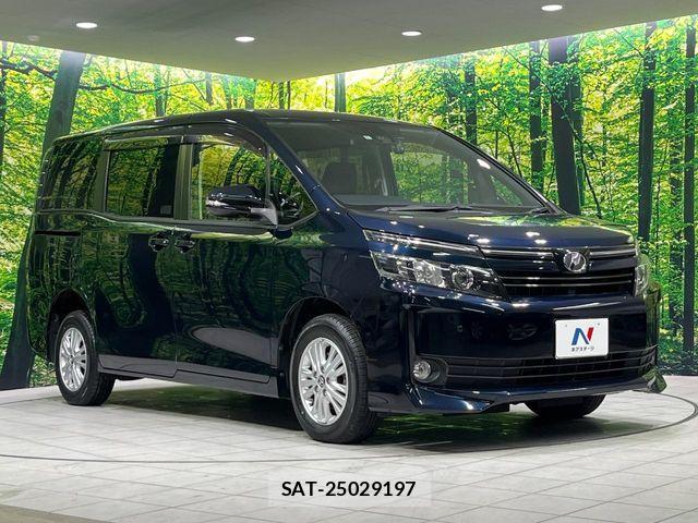Toyota VOXY 2016-12 8832198-17