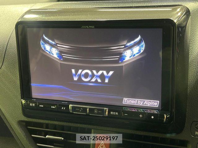 Toyota VOXY 2016-12 8832198-4