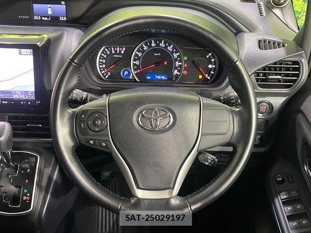 Toyota VOXY 2016-12 8832198-8