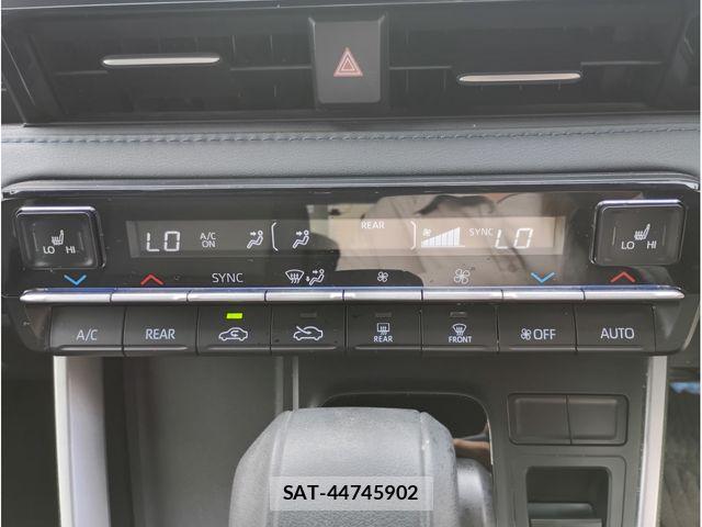 Toyota VOXY 2023-10 8832190-12