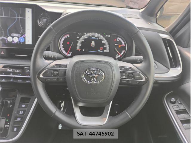 Toyota VOXY 2023-10 8832190-18