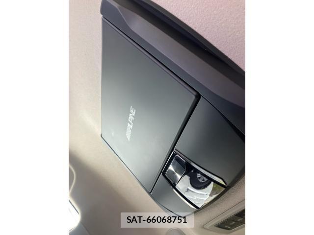 Toyota VOXY 2015-07 8850942-17
