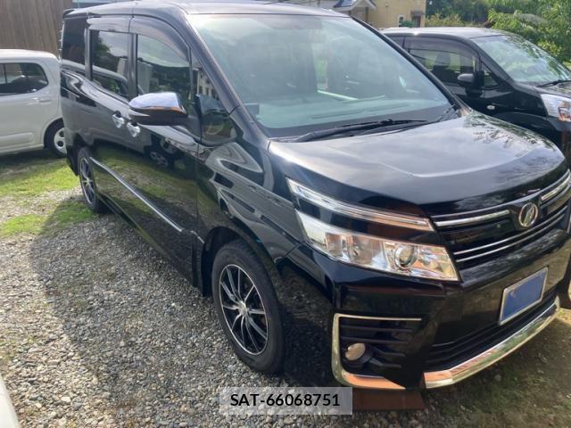 Toyota VOXY 2015-07 8850942-1