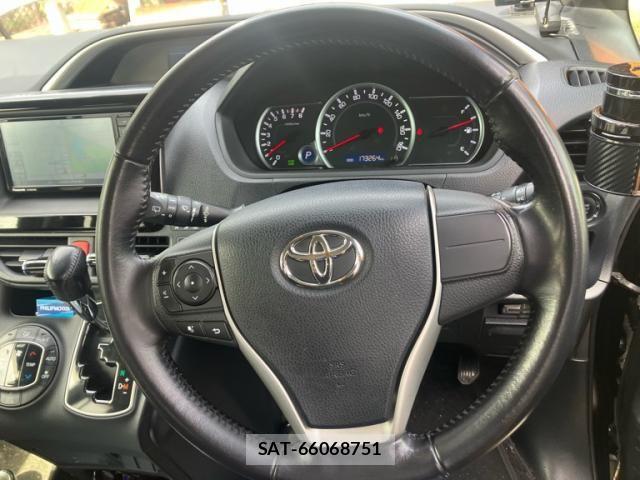 Toyota VOXY 2015-07 8850942-18