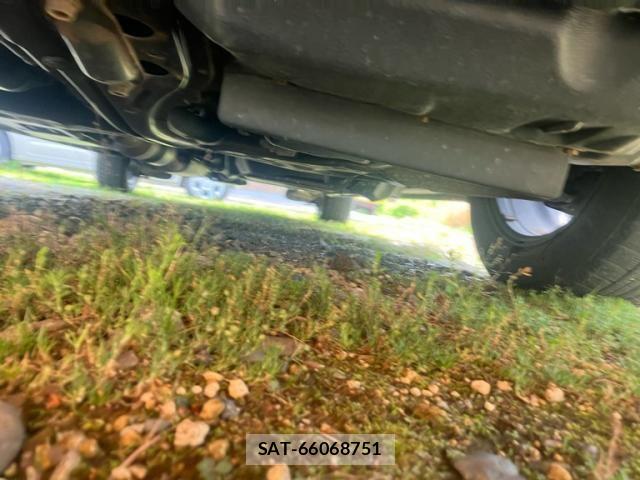 Toyota VOXY 2015-07 8850942-2