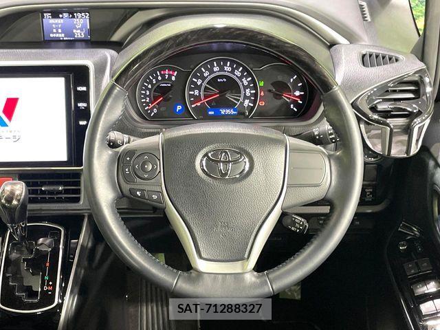 Toyota VOXY 2018-08 8850939-10