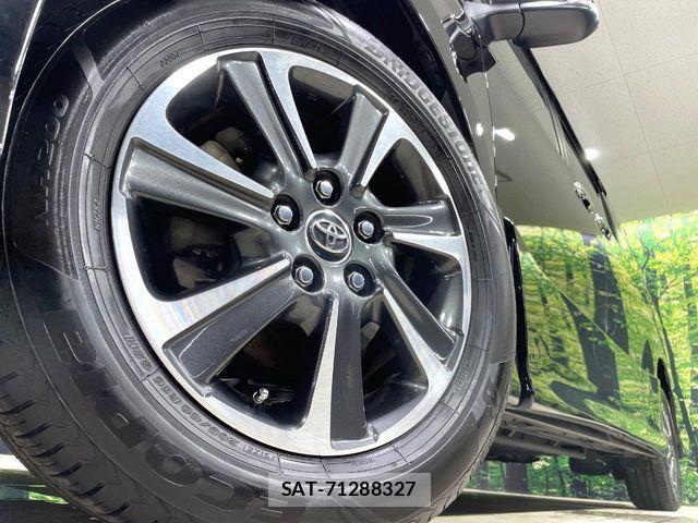 Toyota VOXY 2018-08 8850939-12