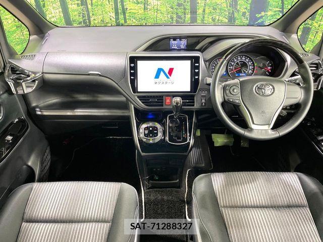 Toyota VOXY 2018-08 8850939-1