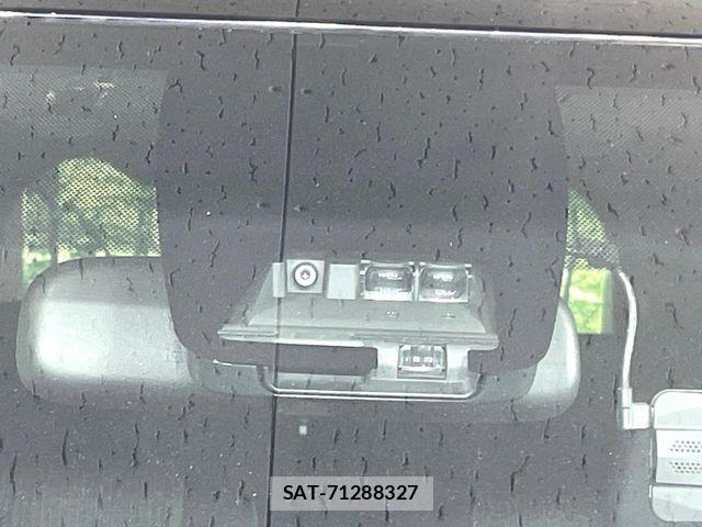 Toyota VOXY 2018-08 8850939-2