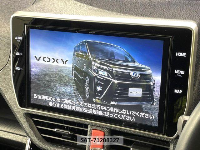 Toyota VOXY 2018-08 8850939-4