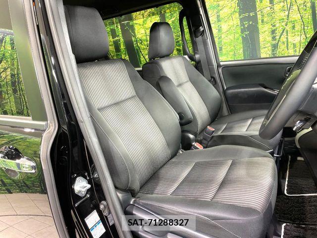 Toyota VOXY 2018-08 8850939-7