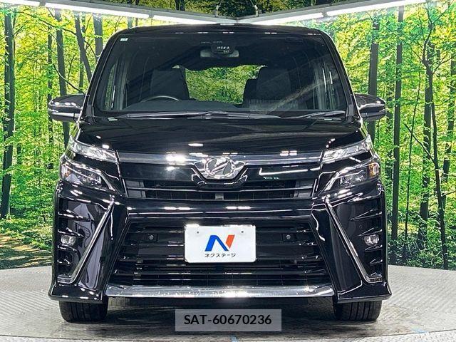 Toyota VOXY 2019-07 8850940-15