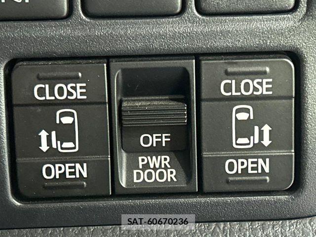 Toyota VOXY 2019-07 8850940-6