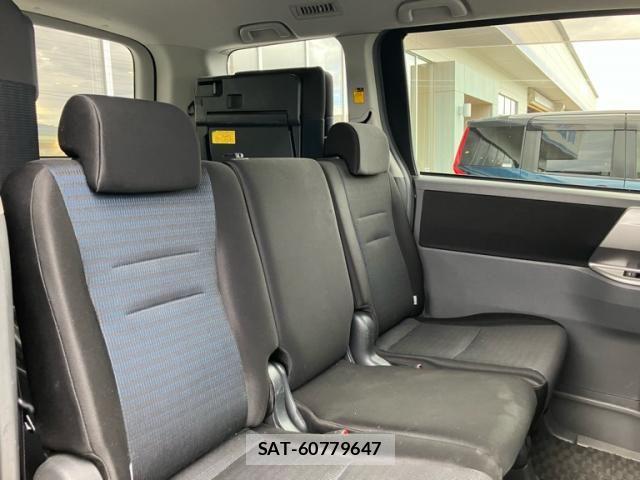 Toyota VOXY 2007-11 8850944-12