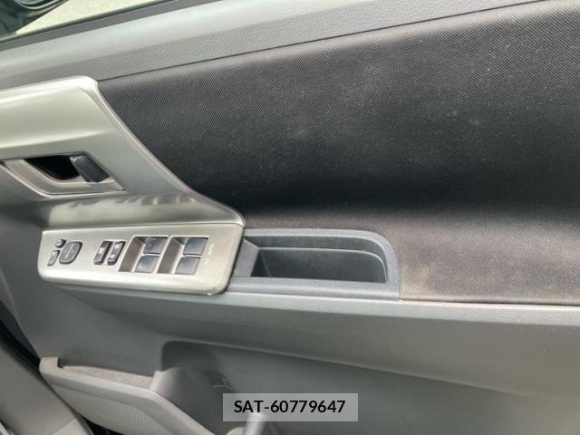 Toyota VOXY 2007-11 8850944-13
