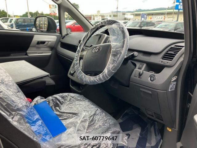 Toyota VOXY 2007-11 8850944-14