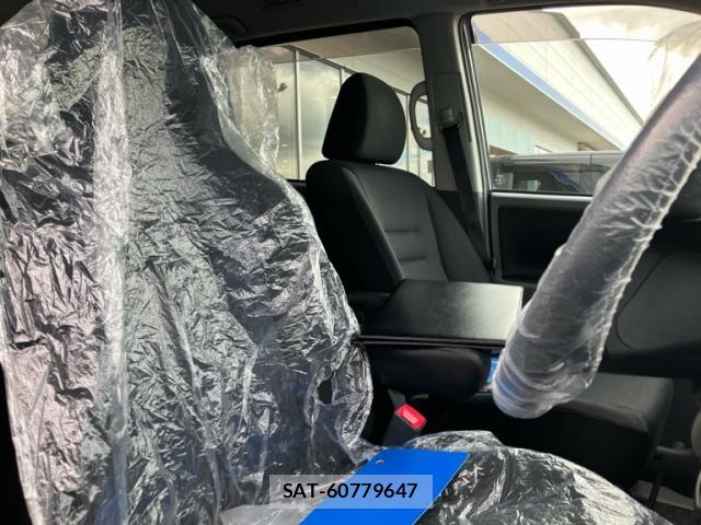 Toyota VOXY 2007-11 8850944-15