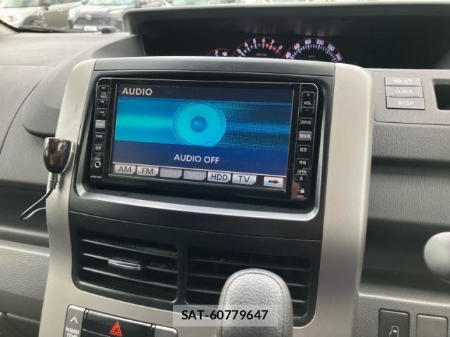 Toyota VOXY 2007-11 8850944-19