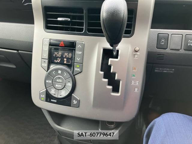 Toyota VOXY 2007-11 8850944-20