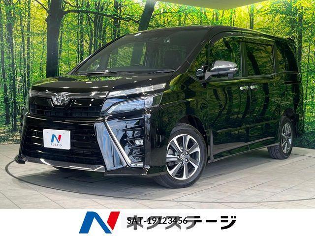 Toyota VOXY 2021-11 8872310-0
