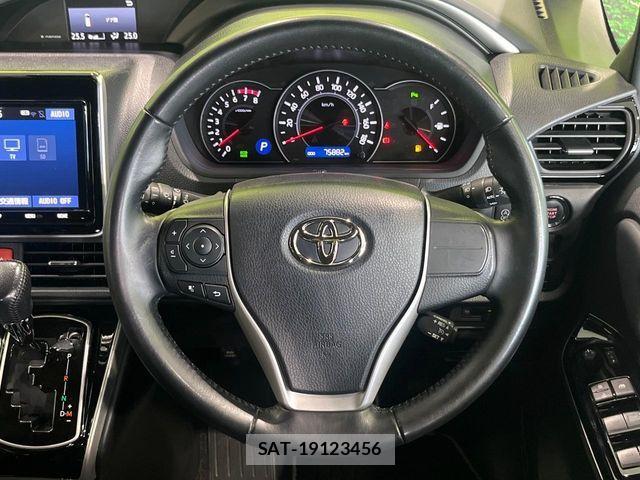 Toyota VOXY 2021-11 8872310-10