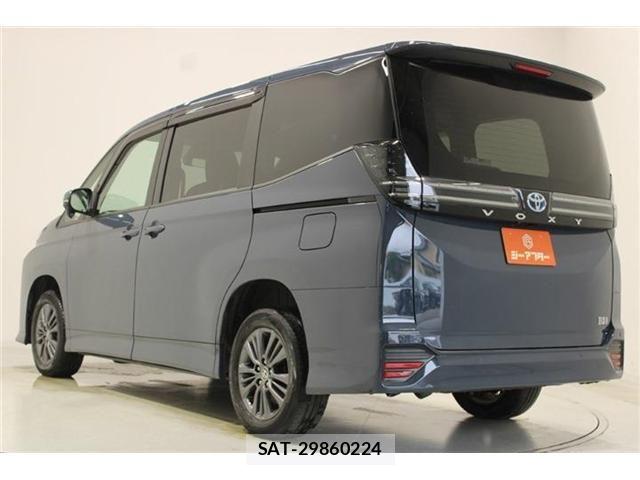 Toyota VOXY 2022-04 8882684-10