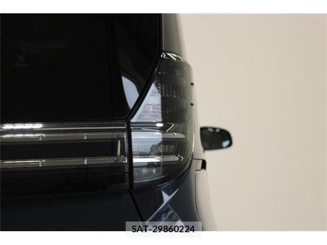 Toyota VOXY 2022-04 8882684-18