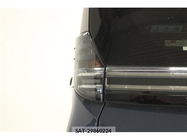 Toyota VOXY 2022-04 8882684-19