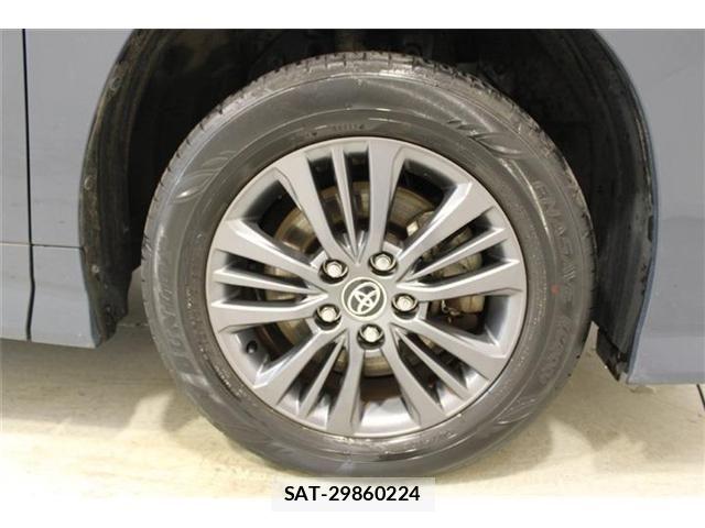 Toyota VOXY 2022-04 8882684-22
