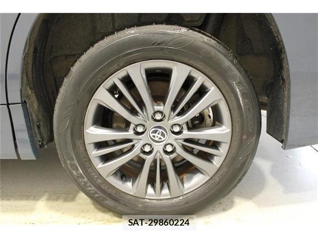 Toyota VOXY 2022-04 8882684-24