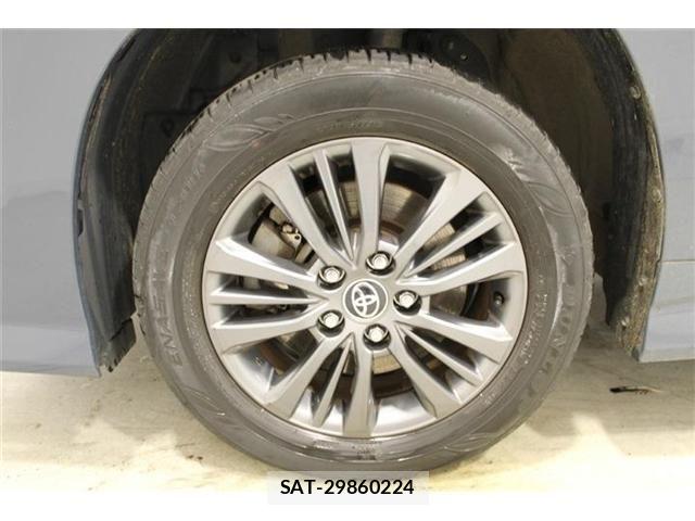 Toyota VOXY 2022-04 8882684-25