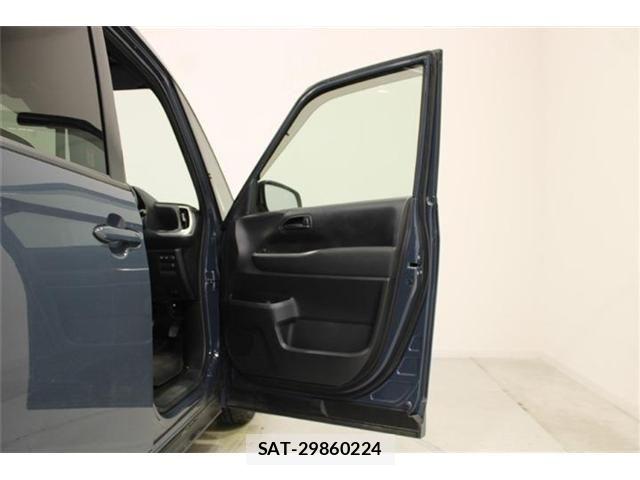 Toyota VOXY 2022-04 8882684-29